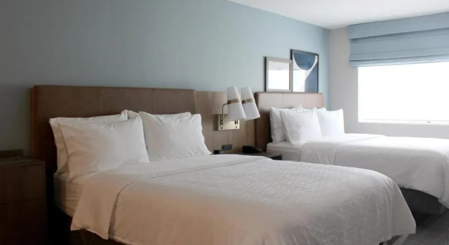 Четырёхместный люкс c 1 комнатой Staybridge Suites - Iowa City - Coralville by IHG