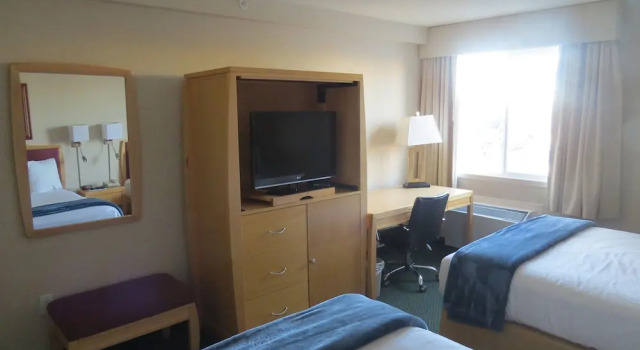 Четырёхместный номер Standard Rocky Inn Express