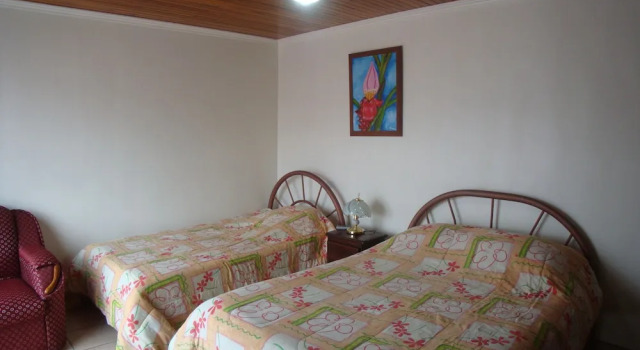 Четырёхместный номер Standard Hotel La Guaria Inn & Suites