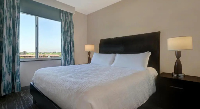 Двухместный полулюкс Hilton Garden Inn San Bernardino