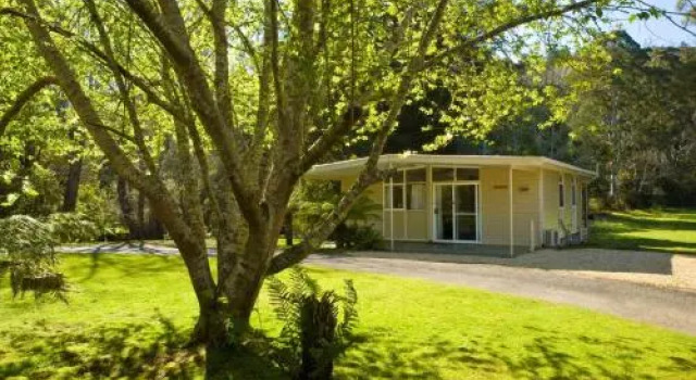 Russell Falls Holiday Cottages, Prenota Hotel National Park Tasmania
