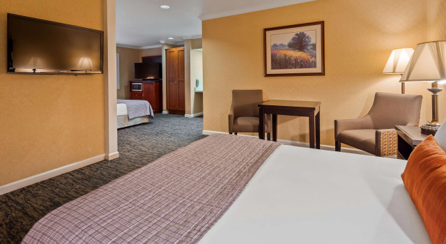 Четырёхместный номер Standard Best Western Plus Humboldt Bay Inn