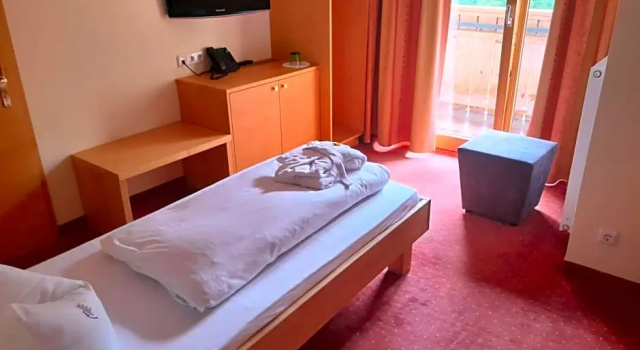Одноместный номер Standard с балконом Alpine Lifestyle Berghotel Madlener