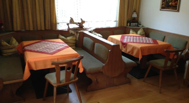 Haus Tenk, Rezerwuj Hotel Hotele w Salzburg z parkingiem, Parking