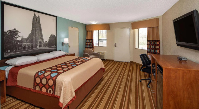 Двухместный номер Standard Super 8 by Wyndham Burlington NC