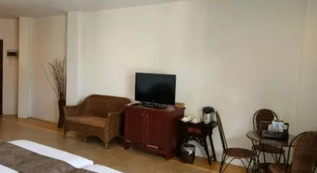 Полулюкс Golden Pine Beach Resort