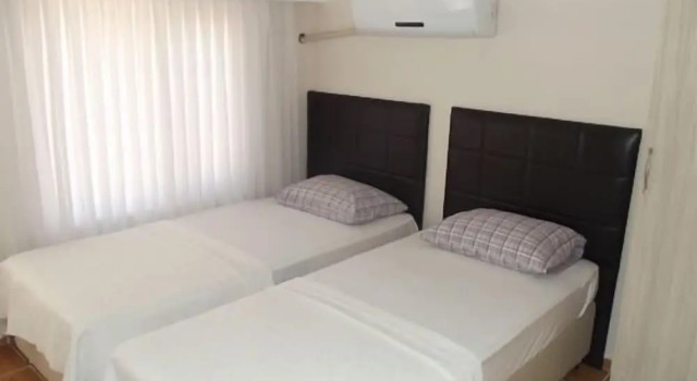 Standardowy trzyosobowy pokój i balkonem Cane Motel