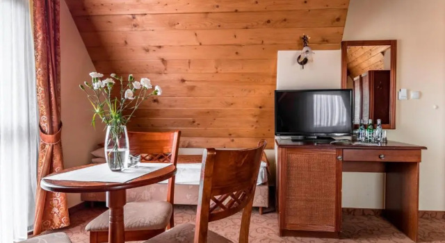 Villa Magnat SPA, JACUZZI, SAUNA, TĘŻNIA SOLANKOWA, Забронировать Вилла Отели Бялка-Татшаньска с парковкой, рядом с Kotelnica Express Ski Lift, Парковка