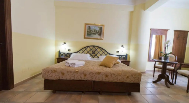 Четырёхместный номер Standard Hotel Castello Torre in Pietra