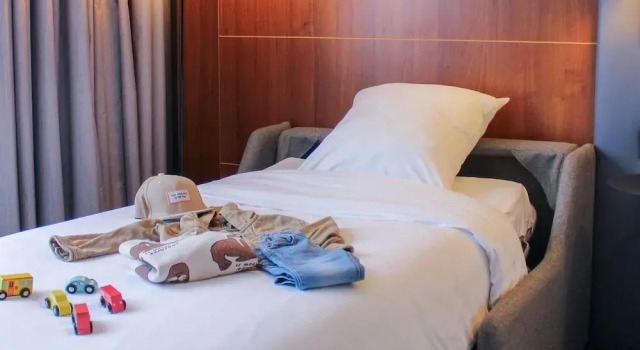Трёхместный семейный номер Standard Hotel Mercure Toulouse Centre Compans