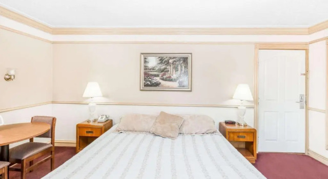 Люкс Deluxe Knights Inn & Suites South Sioux City