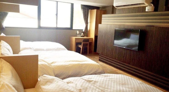 Ease Bed and Breakfast, Забронировать Отель Отели Хуалянь с парковкой, рядом с Парк Наньбинь, Парковка