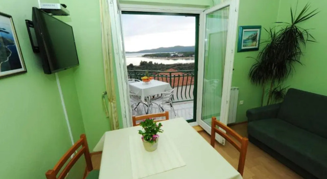Apartment With one Bedroom in Šibenik, With Wonderful sea View, Furnished Balcony and Wifi - 500 m From the Beach