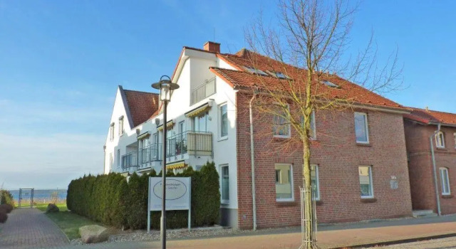 2-Zi-Ferienwohnung-Mueritzblick-direkt-am-Seeufer-perfekte-Lage-barrierefrei