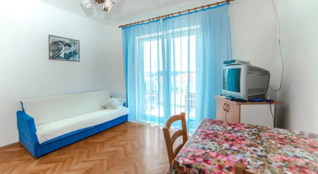 Apartments Jasko / One Bedroom Jasko 3, Prenota Appartamento Hotel a Isole Quarnerine con parcheggio, Parcheggio