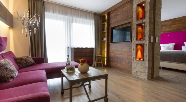 Полулюкс Deluxe Parkhotel Frank