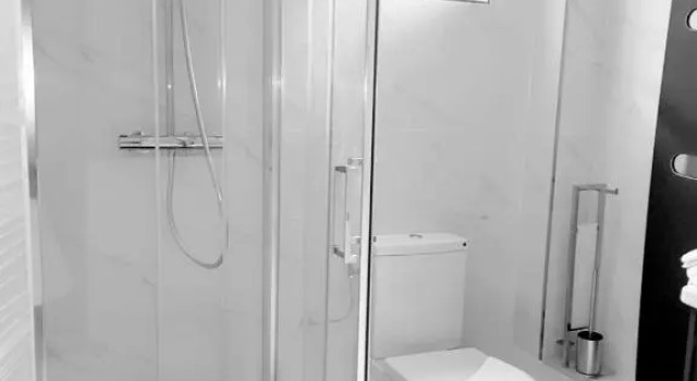Suite Stalingrad, Забронировать Апартаменты/квартира Ницца Приморские Альпы, рядом с Касл-Хилл