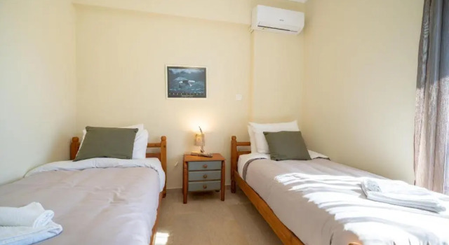 Porto Rafti 2 bedrooms 4 persons apartment by MPS, Забронировать Апартаменты/квартира Отели Маркопоуло - Месогаиа с парковкой, Парковка