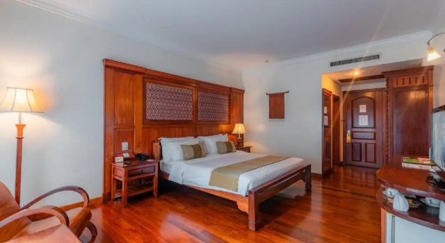 Номер Standard с 3 комнатами Empress Angkor Resort & Spa