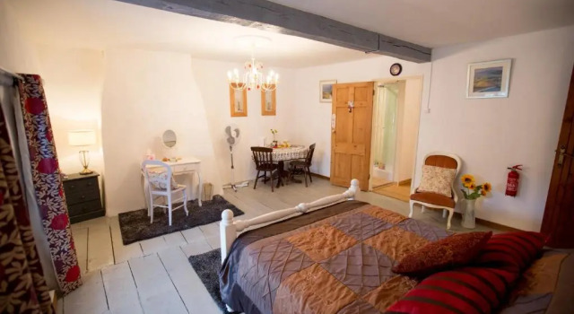 La Maison Des Fleurs, Prenota Hotel Montembœuf Charente