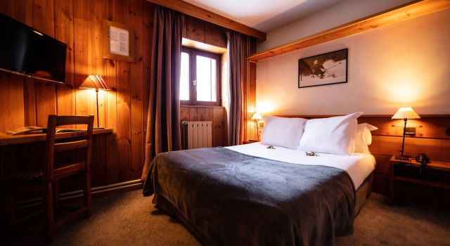 Hotel La Savoyarde, Boek Hotel Hotels in Espace Killy met parkeren, Parkeren