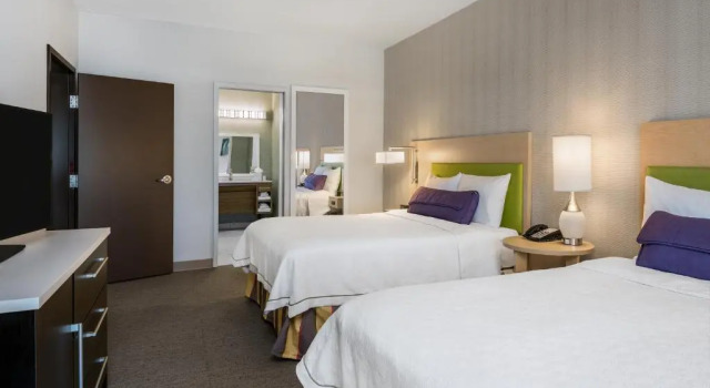 Четырёхместный люкс c 1 комнатой Home2 Suites By Hilton Austin Airport