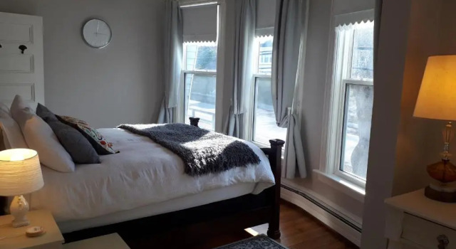Двухместный номер Deluxe с видом на улицу Hillside Landing B&B