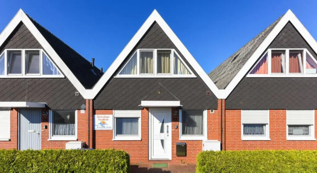 Ferienhaus Nordstern, Забронировать Отель Бензерзиль East Frisia