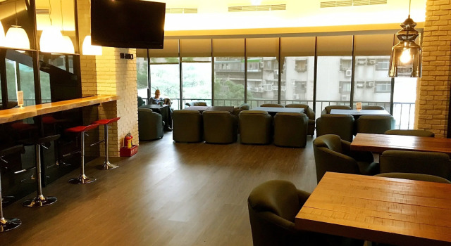 Amici Hotel Six Star Hostel