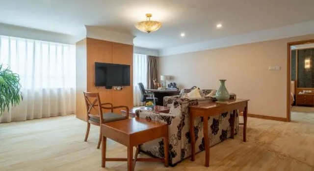 Люкс Executive Qingdao Blue Horizon Marina Gold Hotel