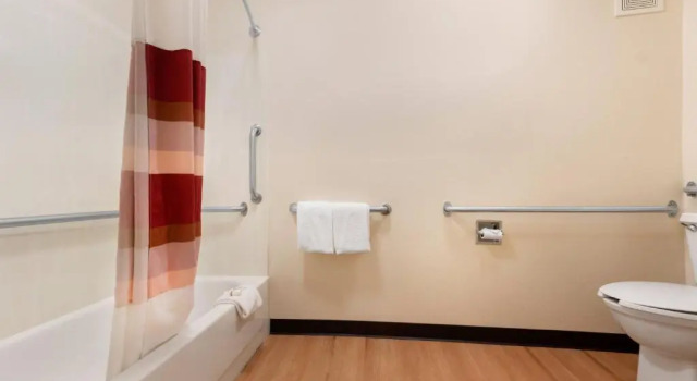 Четырёхместный номер Deluxe Red Roof Inn Lafayette - Purdue University