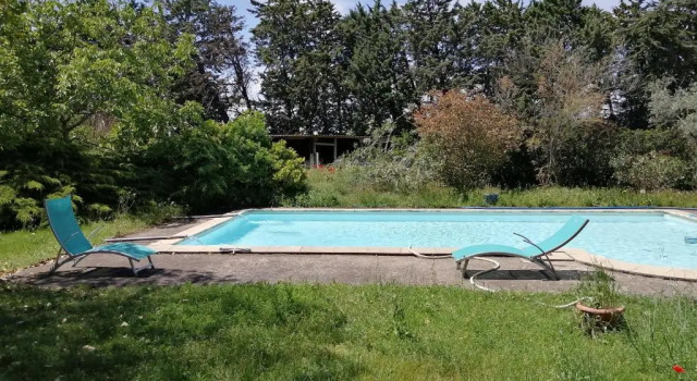 Studio Entre Nîmes et Uzès, Rezerwuj Hotel Ledenon Gard