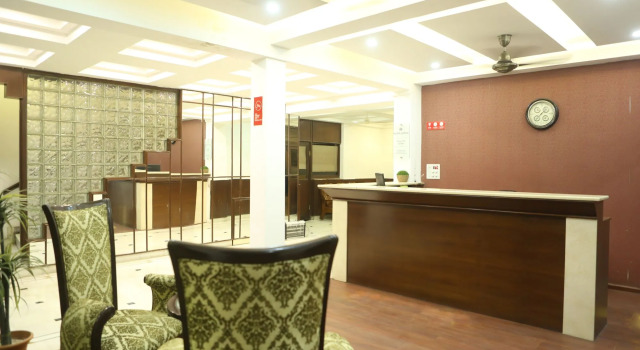 Hotel Kamla Palace, Rezervovat Hotel Déhrádún Uttarakhand