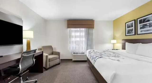 Одноместный люкс Sleep Inn & Suites West-Near Medical Center