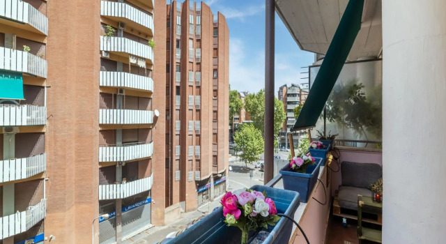 Apartment in Rome With Balcony, Boek Appartement Hotels in Lazio met parkeren, Parkeren