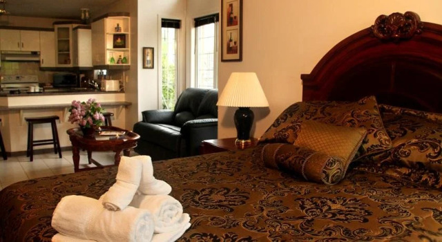 Hotel Domaine Montebello, Rezerwuj Hotel Hotele w Outaouais z parkingiem, Parking