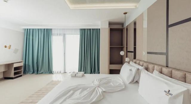 Полулюкс Delight Hotel & SPA