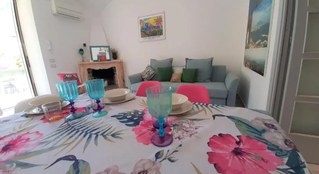 Коттедж Dreaming Sorrento Suites