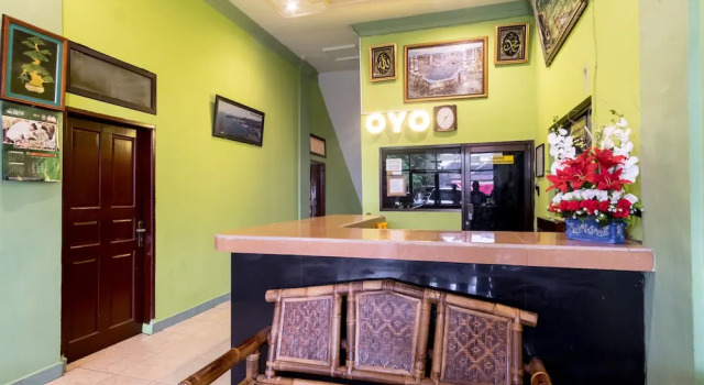 Nia Mandiri by Oyo Rooms, Rezerwuj Hotel Medan Sumatra