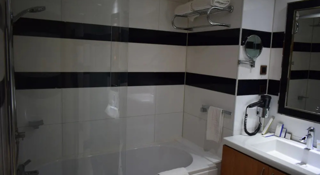 Номер Executive Grand Pela Hotels & Suites