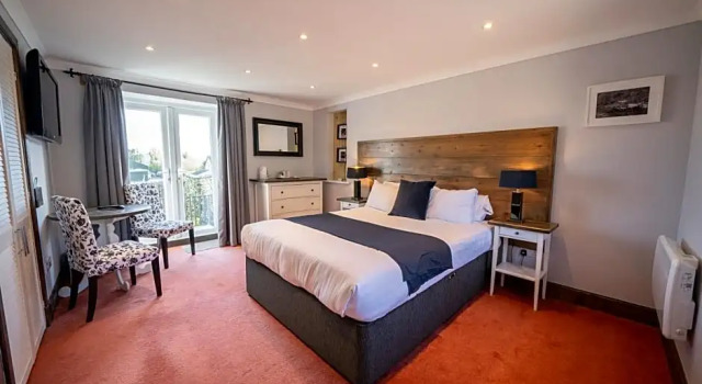 Номер Deluxe Oak Tree Inn