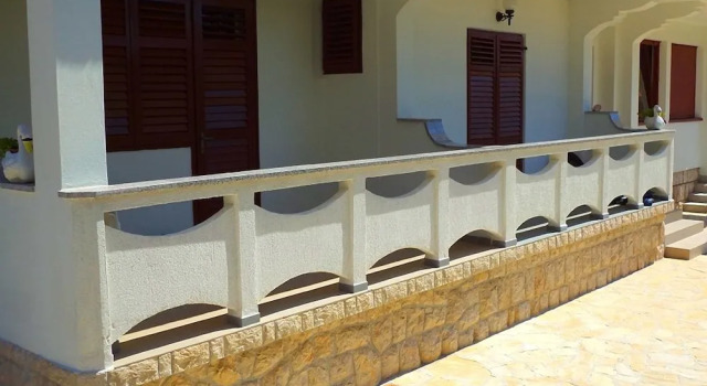 Beautiful Apartment With Balcony on Island Rab, Rezerwuj Apartament Rab 