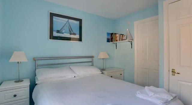 Cozy Apartment in Brighton near Sea, Забронировать Апартаменты/квартира Отели Исторического графства Суссекса с парковкой, Парковка