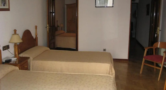 Четырёхместный номер Standard Hostal Maria Cristina