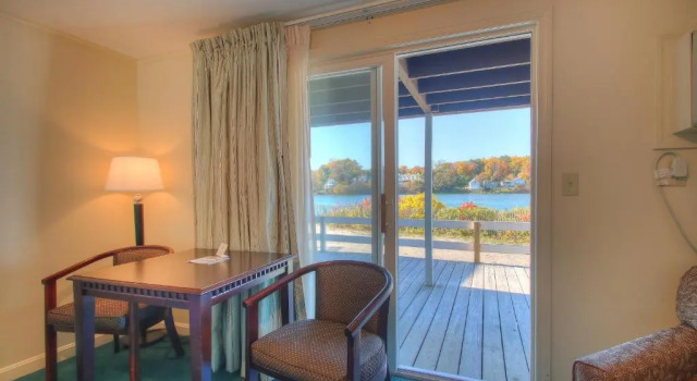 Четырёхместный номер Standard Norseman Resort on the Beach