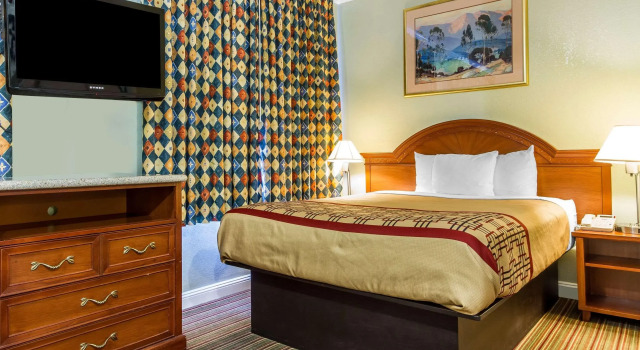Rodeway Inn and Suites Hayward