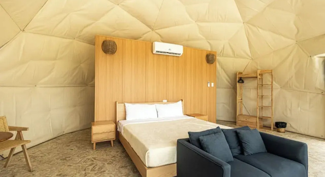 Bubble Glamping King Bed, we Have a 8 Units Like This!