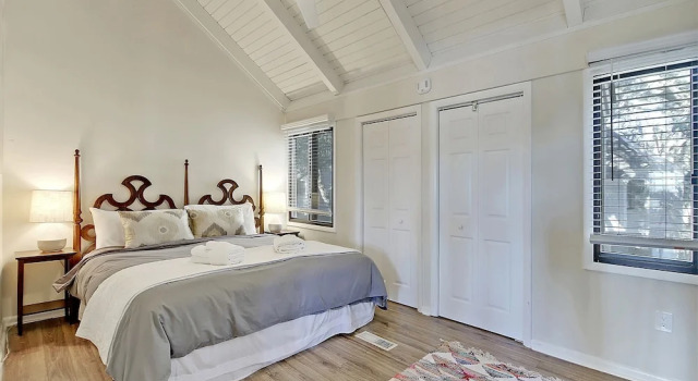 Updated Seabrook Villa -- Near Beach & Pool! Villa