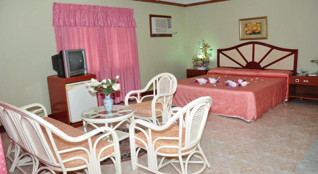 Bohol Plaza Resort and Restaurant