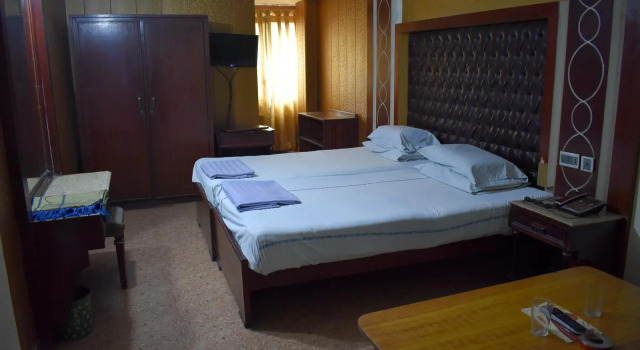 National Hotel, Rezerwuj Hotel Tanie hotele w Lahaur, w pobliżu Lahore Stock Exchange